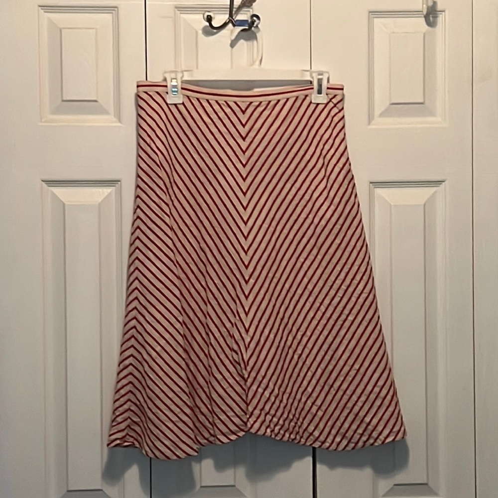 Lauren Ralph Lauren size 4 red and white striped knee length skirt